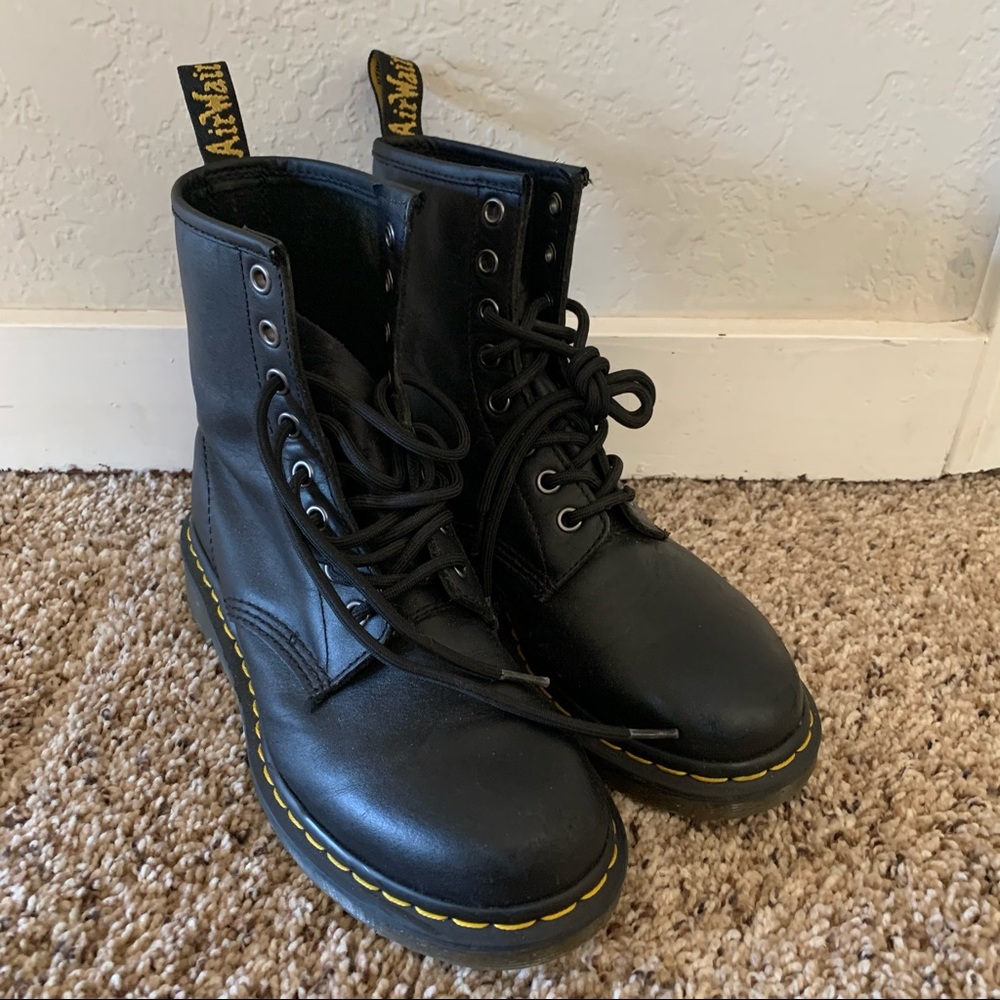 Doc Martens 1460 WOMEN'S SMOOTH LEATHER BOOTS